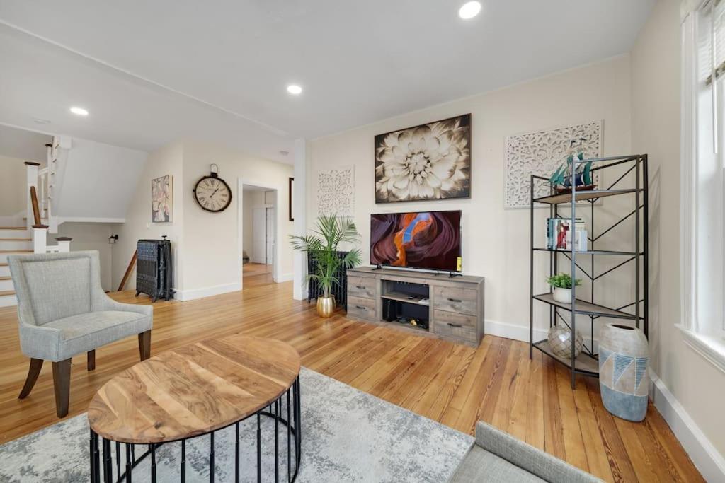 5Br 2Bh Bright & Spacious Apt In Brighton Boston Camera foto